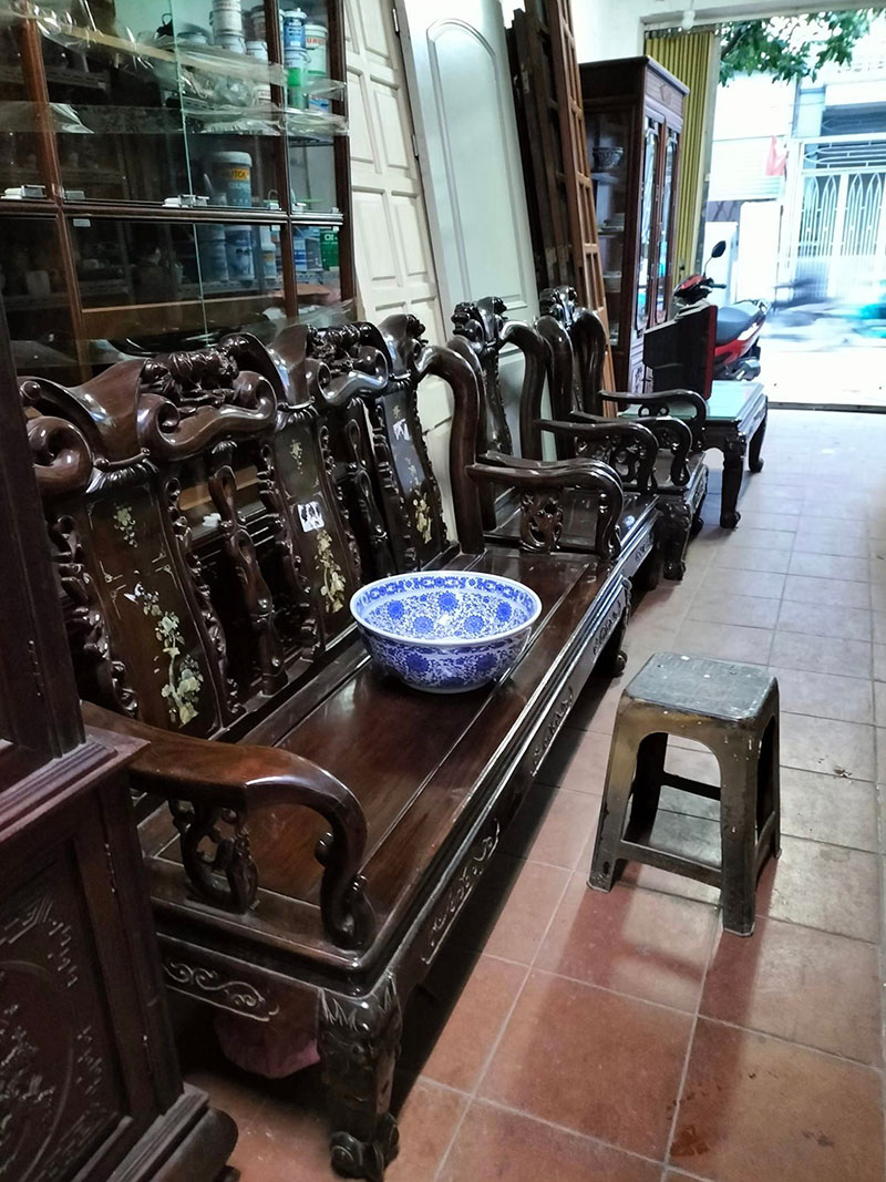 Mua bàn ghế gỗ cũ